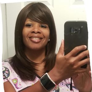 Meet your Posher, Mia